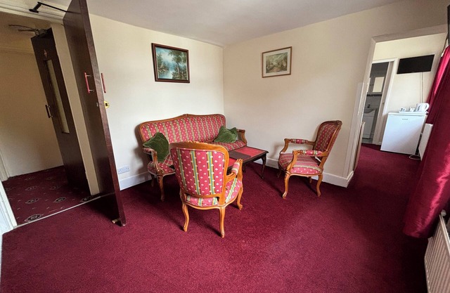 8 - Family Suite w/shower - Double Bed St. Pancras - Room 8