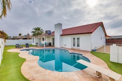 8 Mi to State Farm Stadium Home with Pool