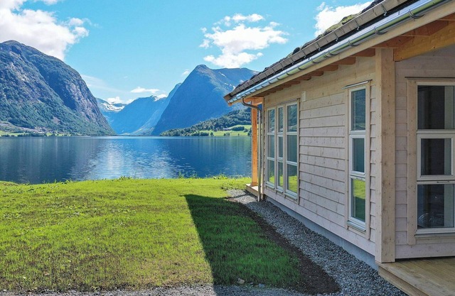 8 person holiday home in skei i jølster