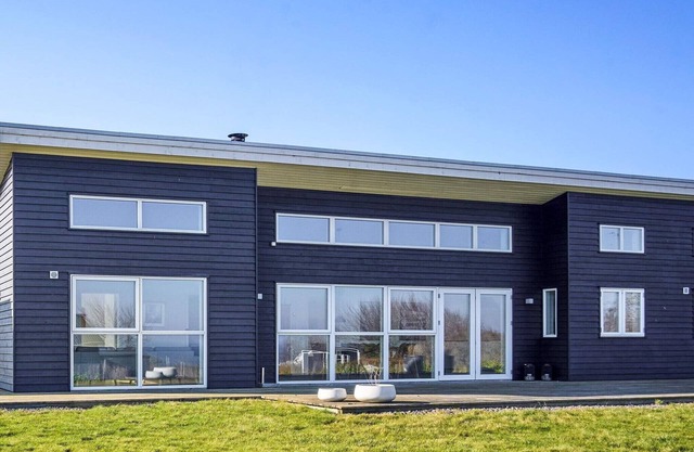 8 person holiday home in Allinge-By Traum