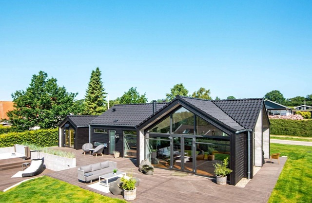 8 person holiday home in Hejls-By Traum