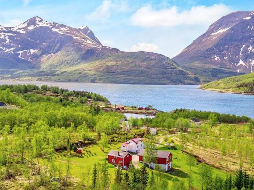 8 person holiday home in Inndyr