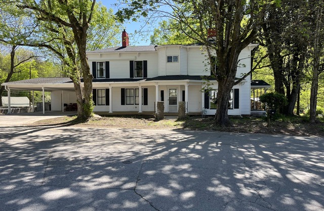 803 historic home in Windrock 