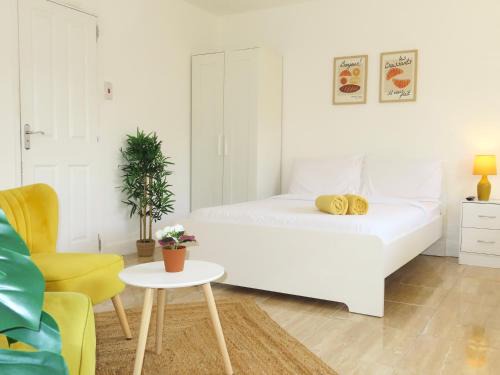 9 Mins to NEC, BHX & Resort World Apartment with FREE Parking