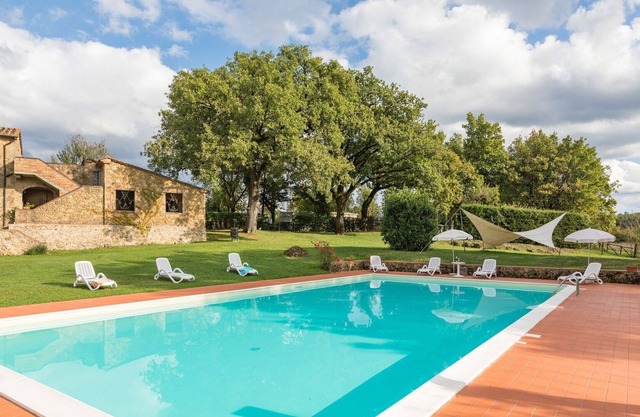 A beautiful 17th century stone farmhouse with spacious garden and private pool , family friendly