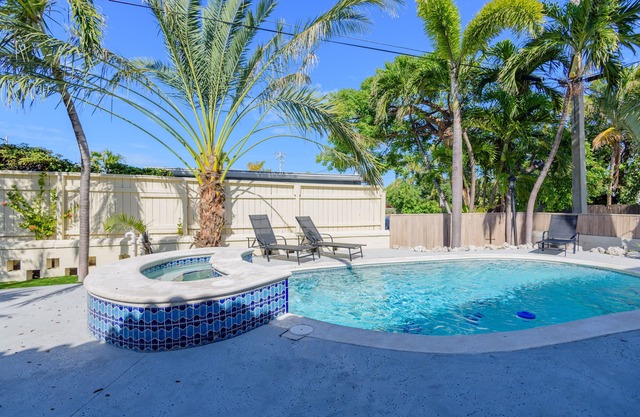 A Bella Capri in Key West by the Beach! *Monthly rental*