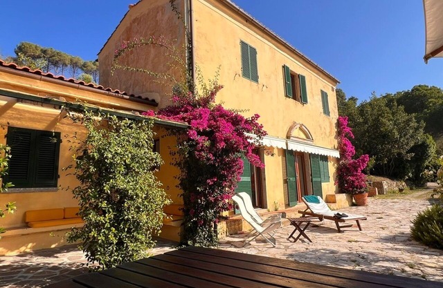 A charming country house nestled in the hills nearby Elba best beaches.