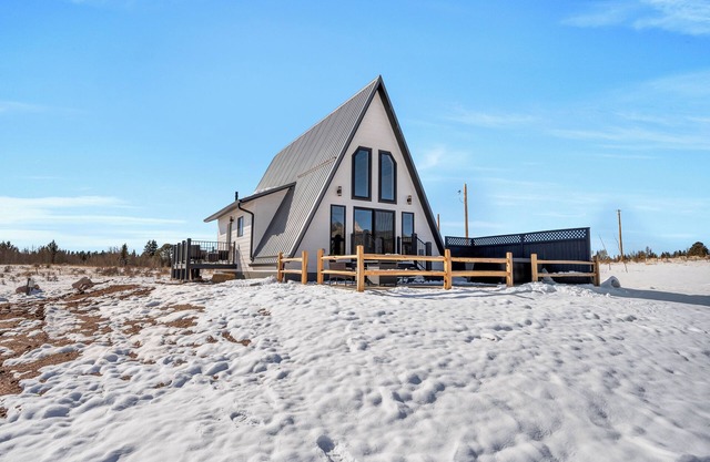A-Frame, Pikes Peak View, Hot-tub, No Cleaning Feen