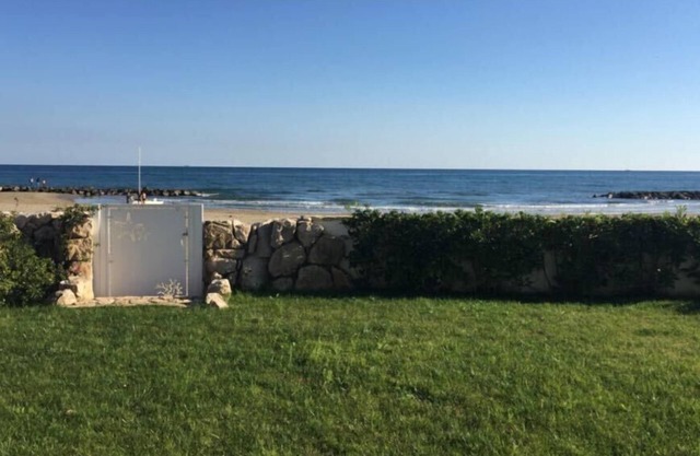 A happy house directly on the beach in San Felice Circeo for 4-5 persons