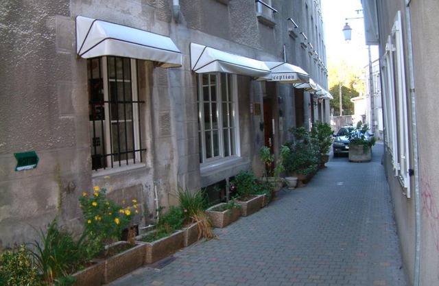 A La Porte Saint Jean