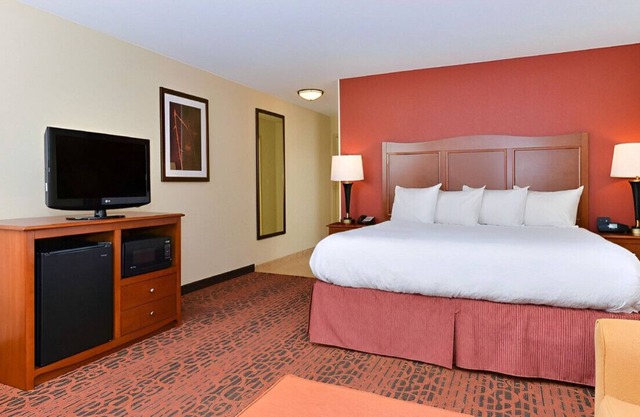 A Lavish and Contemporary Retreat With Free WiFi