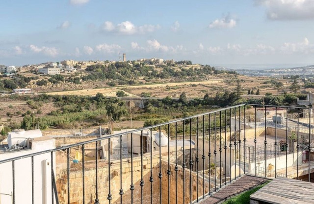 A lovely 3BR Maltese home with beautiful views