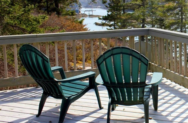A Picturesque Cottage on Capitol Island, Maine