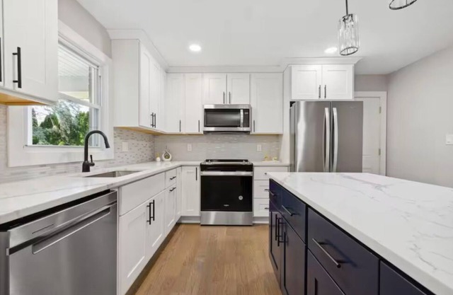 A place to unwind and recharge. Offer a blend of relaxation, tranquility, warmth