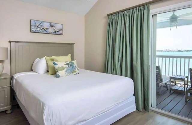 A Place You'll Surely Enjoy! Full Kitchen, Outdoor Swimming Pool!