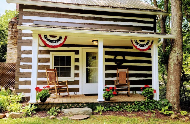 A REAL 1850's Log Cabin near the NEW RIVER TRAIL STATE PARK