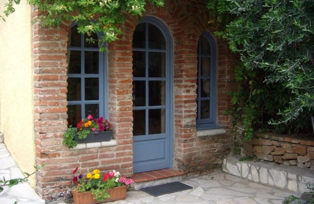 A small romantic Gite set in its own private garden.