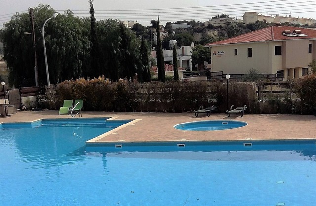 A spacious 'home from home' apartment, in walking distance of beautiful Pissouri