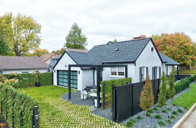 A stylish retreat in a beautiful 1924 Bungalow in the heart of Butler-Tarkington - Pet Friendly