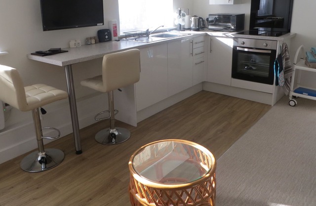 A Superb Studio Apartment ideally situated for touring the Heart of England