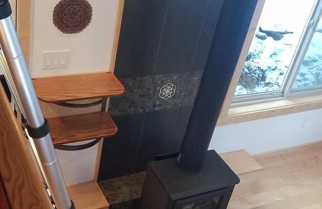 A Tiny Temple studio w. Loft