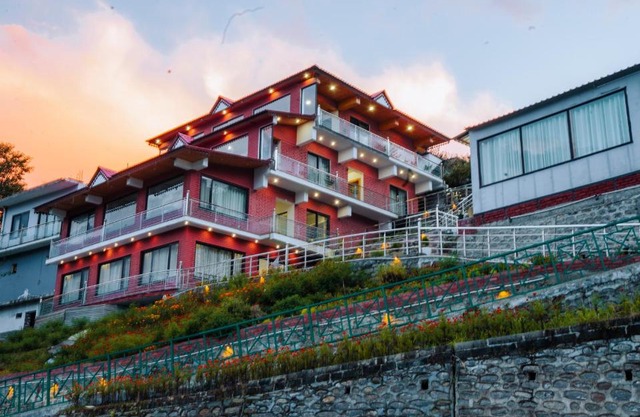 Aaryam Resort, Auli