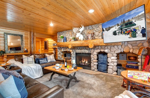 Abode at Black Bear #104 | Charming Lodge with Deer Valley Ski Access