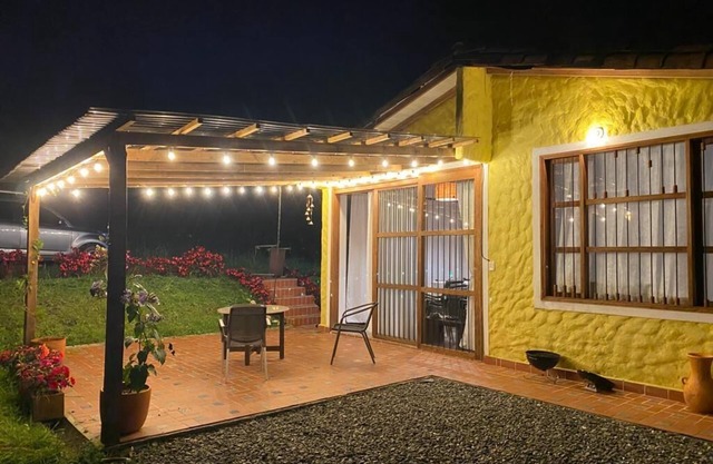 Acogedora Casa de Campo en Santa Elena