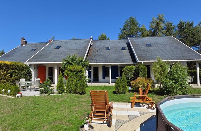 ADAGIO- lots of garden, playground u. Paddling pool, TTenis, lots of nature, Baltic Sea