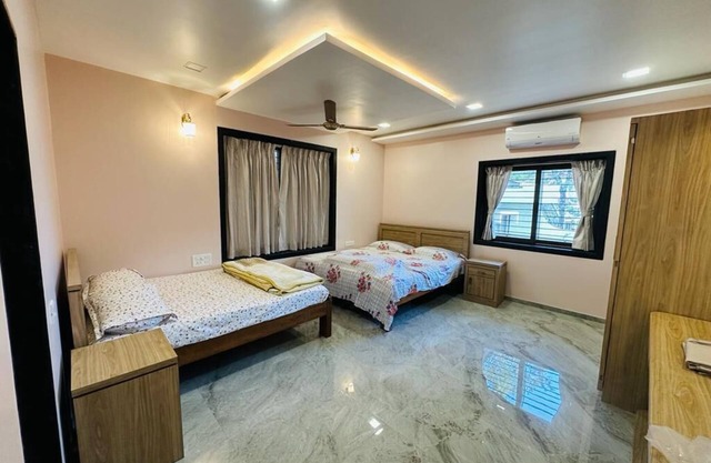 Adhiraj Villa is a luxurious villa located in Panchgani-Mahabaleshwar Road.