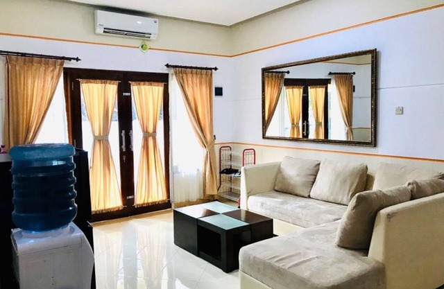 Adiputra Guesthouse near Tugu Malioboro