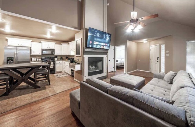 Adobe Abode Duplex B - 4BR/3BA - South Lubbock