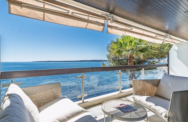 AdrianaII By Terry's Homes Seafront & Seaview