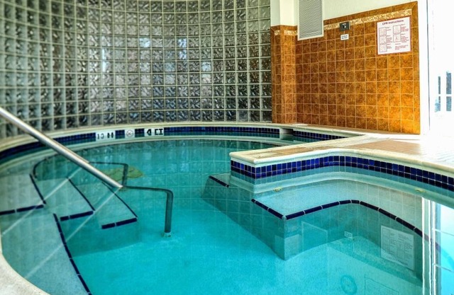 Adventure Awaits! 3 Great Units, Near Notre Dame Stadium, Kitchenette