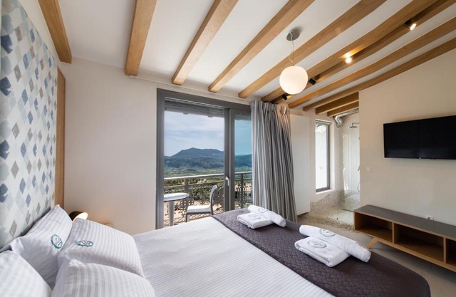 Aelia Suites