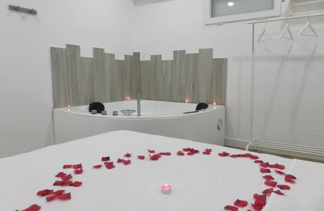 Afrodita. Magnifica casa con bañera de hidromasaje