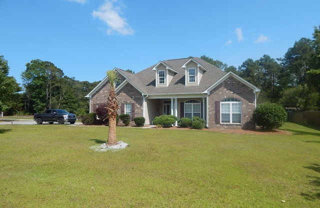 Agave Palms On Gold Leaf-BeachLife,Private Large Backyard,Grill,FirePit + More!