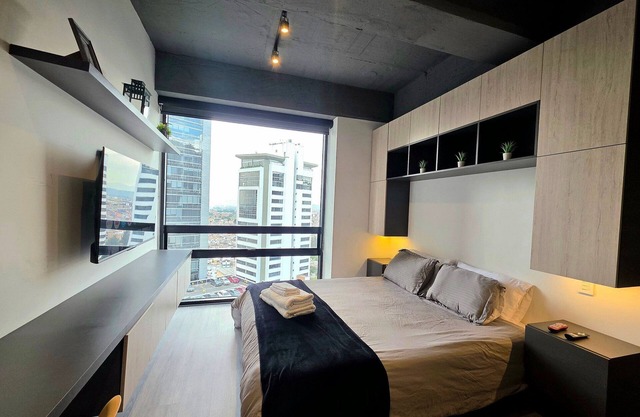 AH/Loft Queen size bed, City View, Usaquen Bogota