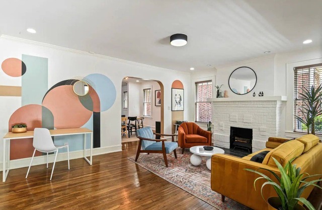 Airbnb.com/p/DesignedByDom - Over 425 Reviews