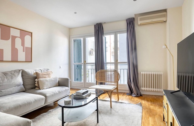 Airy Chamberi 1BR w/Doorman, nr Ciudad Universitaria, by Blueground