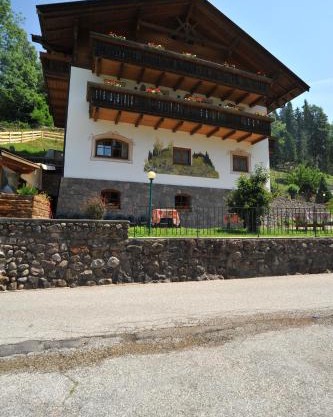 Albergo Garni' Laura