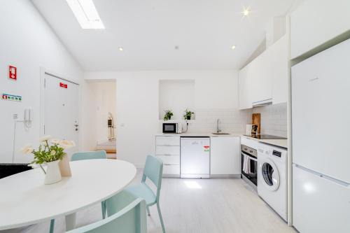 Alcantara Charm 3BR Apartments