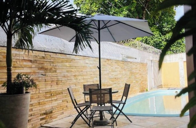 Aldeota high standard house with entire space, 3 bedrooms and 2 bathrooms