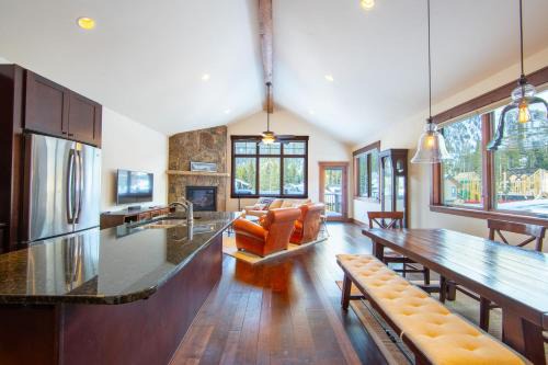 Alders 74 by Summit County Mountain Retreats