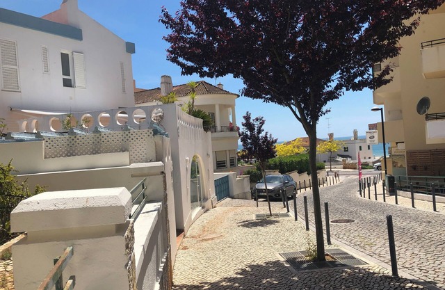 Algarve Unique Blue Villan50 m to beach/restaurants. 7 bedrooms. 20 min golf
