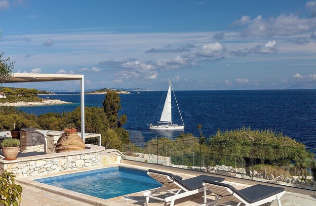 Alkioni - Three Bedroom Villa, Sleeps 6