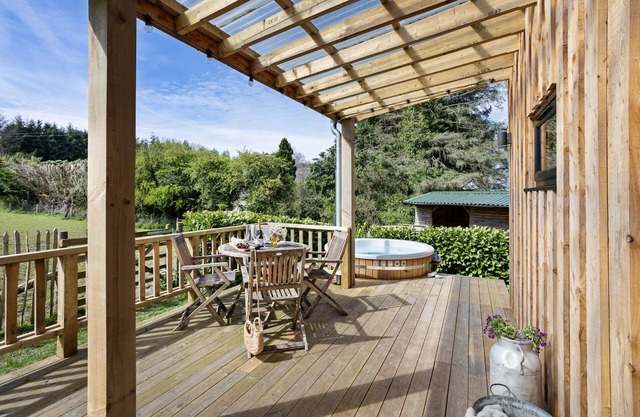 Allercabin, Dunster - a lodge that sleeps 4 guests in 2 bedrooms