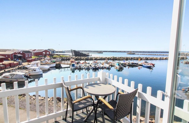 "Allette" - 10m from the sea by Interhome