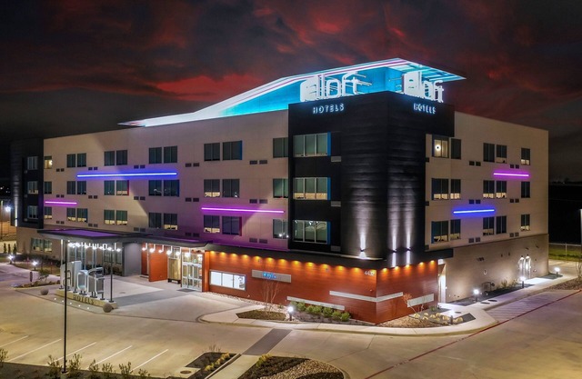 Aloft Dallas Arlington South