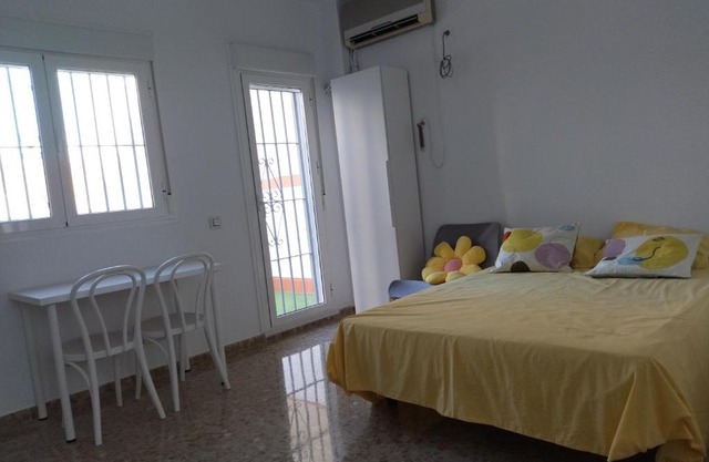 Alojamiento -Estudio Centro Dos Hermanas